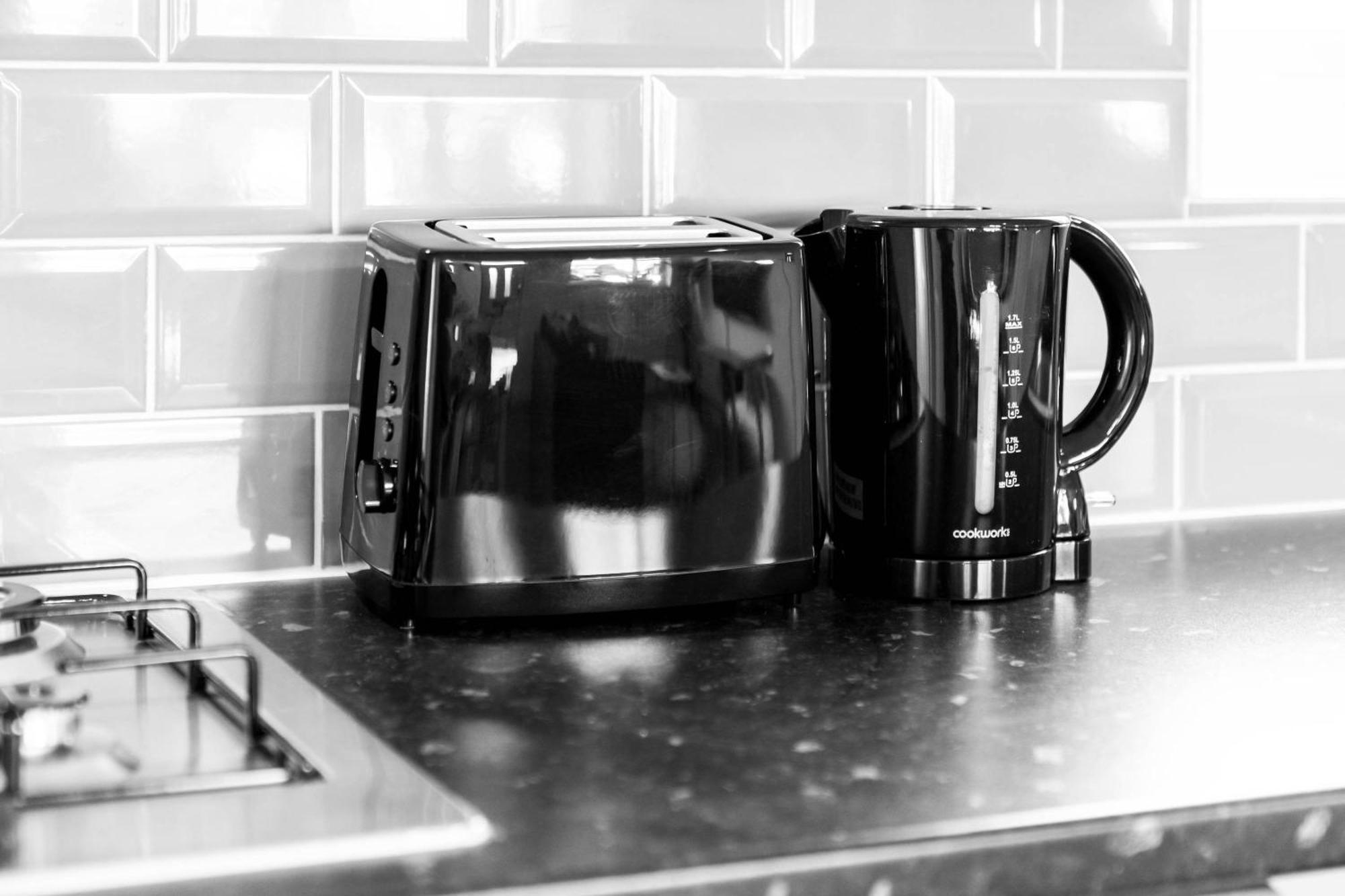 Modern Apartment - Cradley Heath - Top Rated - Netflix - Wifi - 1Mh スメスウィック エクステリア 写真